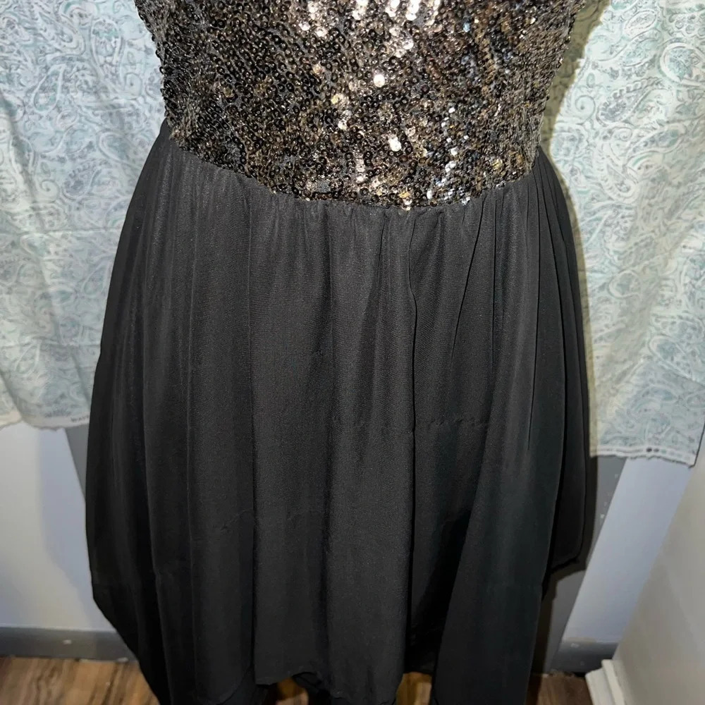 GOLD and black prom dress - Picture 6 of 10